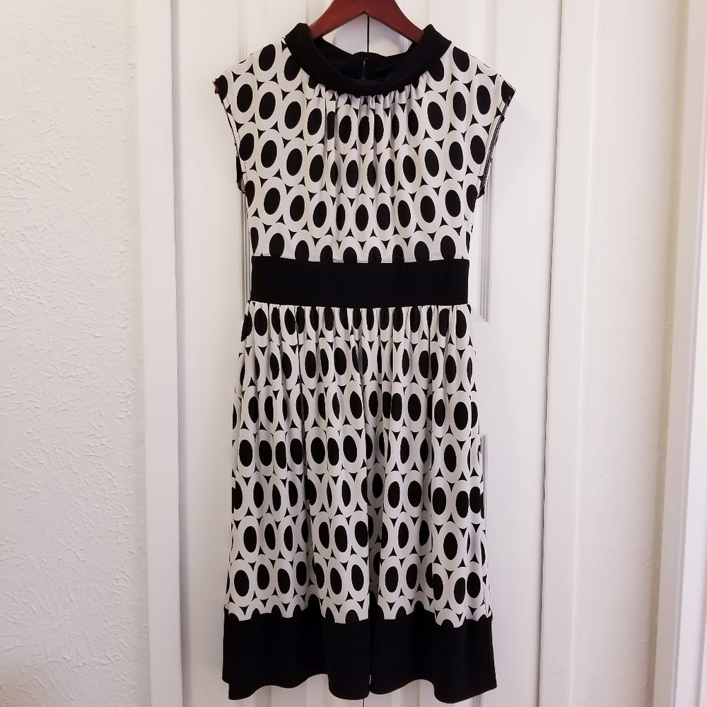 Jessica Howard,Circles,Geo Print Sleeveless Dress